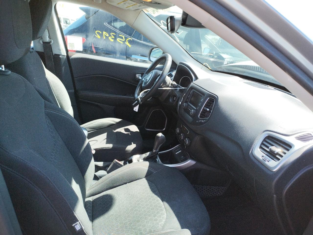 Photo 5 from auction – 2017 JEEP COMPASS SP with VIN 3C4NJCAB6HT652480
