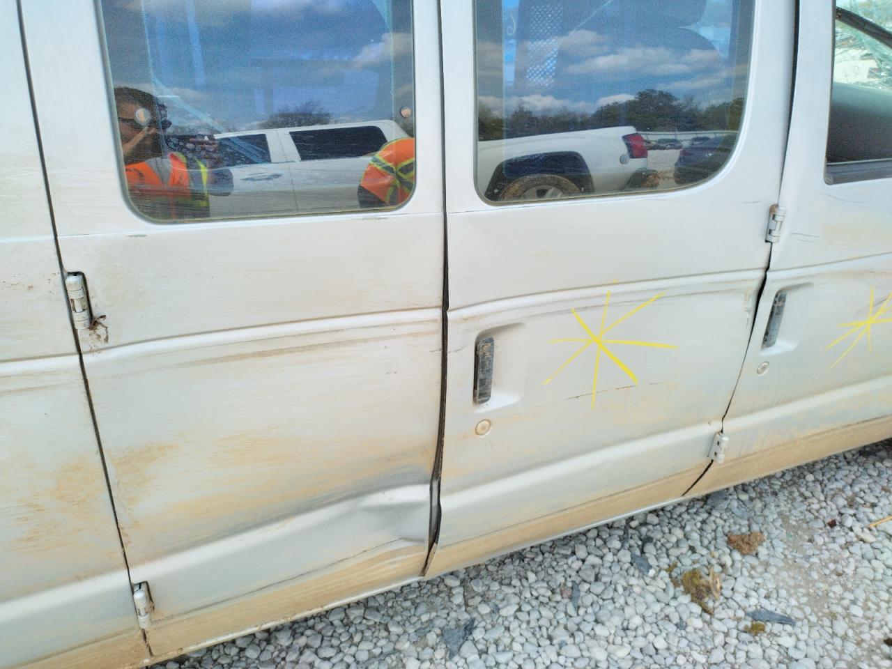 Photo 6 from auction – 1999 FORD ECONOLINE with VIN 1FDRE14W0XHB49187