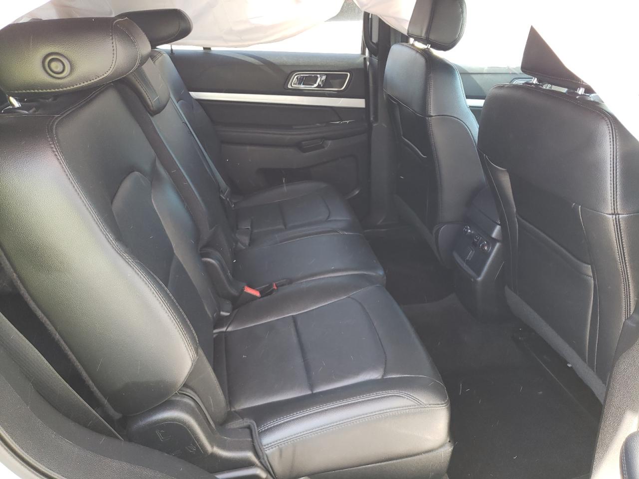 Photo 6 from auction – 2016 FORD EXPLORER X with VIN 1FM5K8D84GGB01263