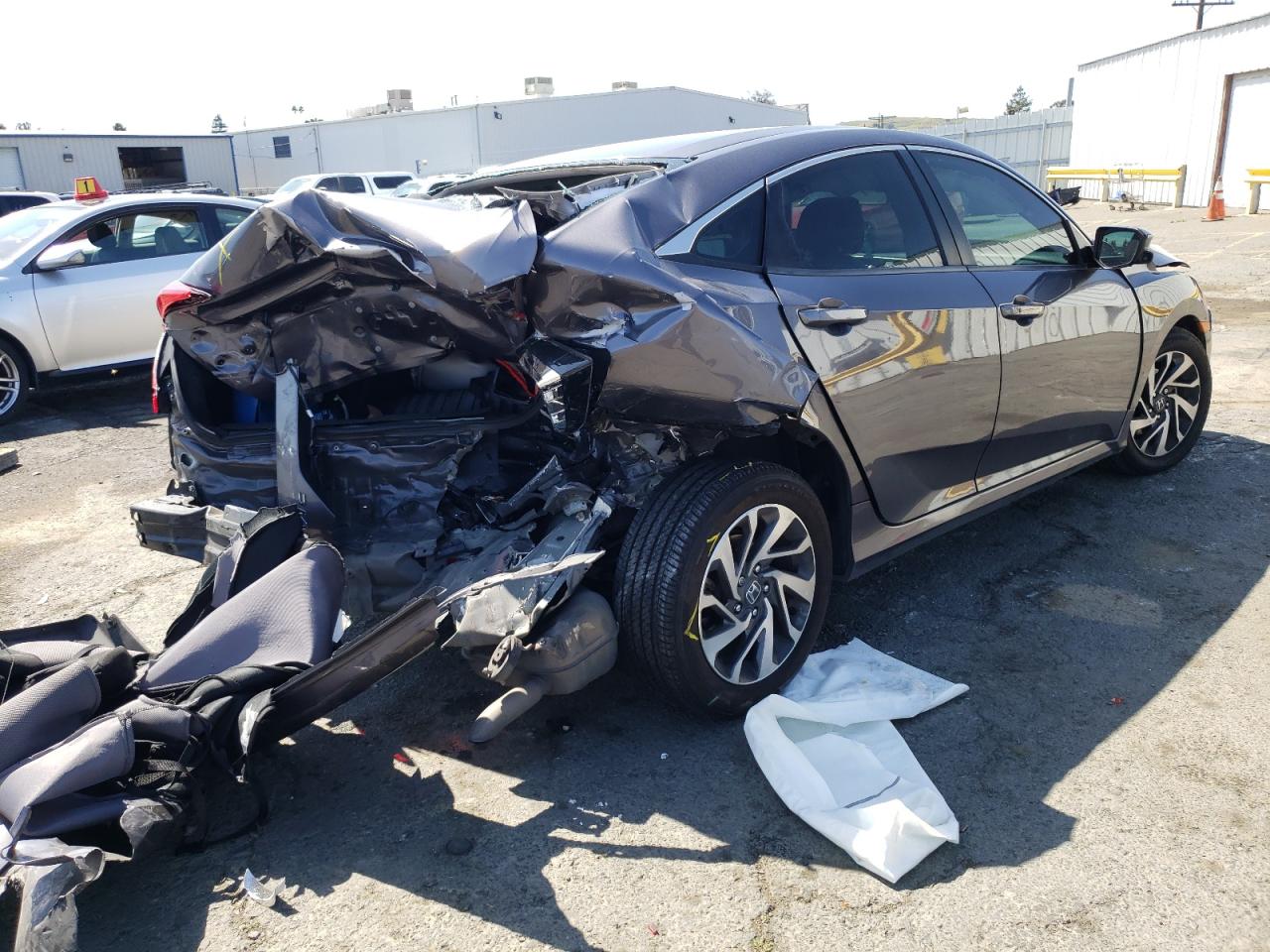 Photo 4 from auction – 2016 HONDA CIVIC EX with VIN 19XFC2F76GE247929