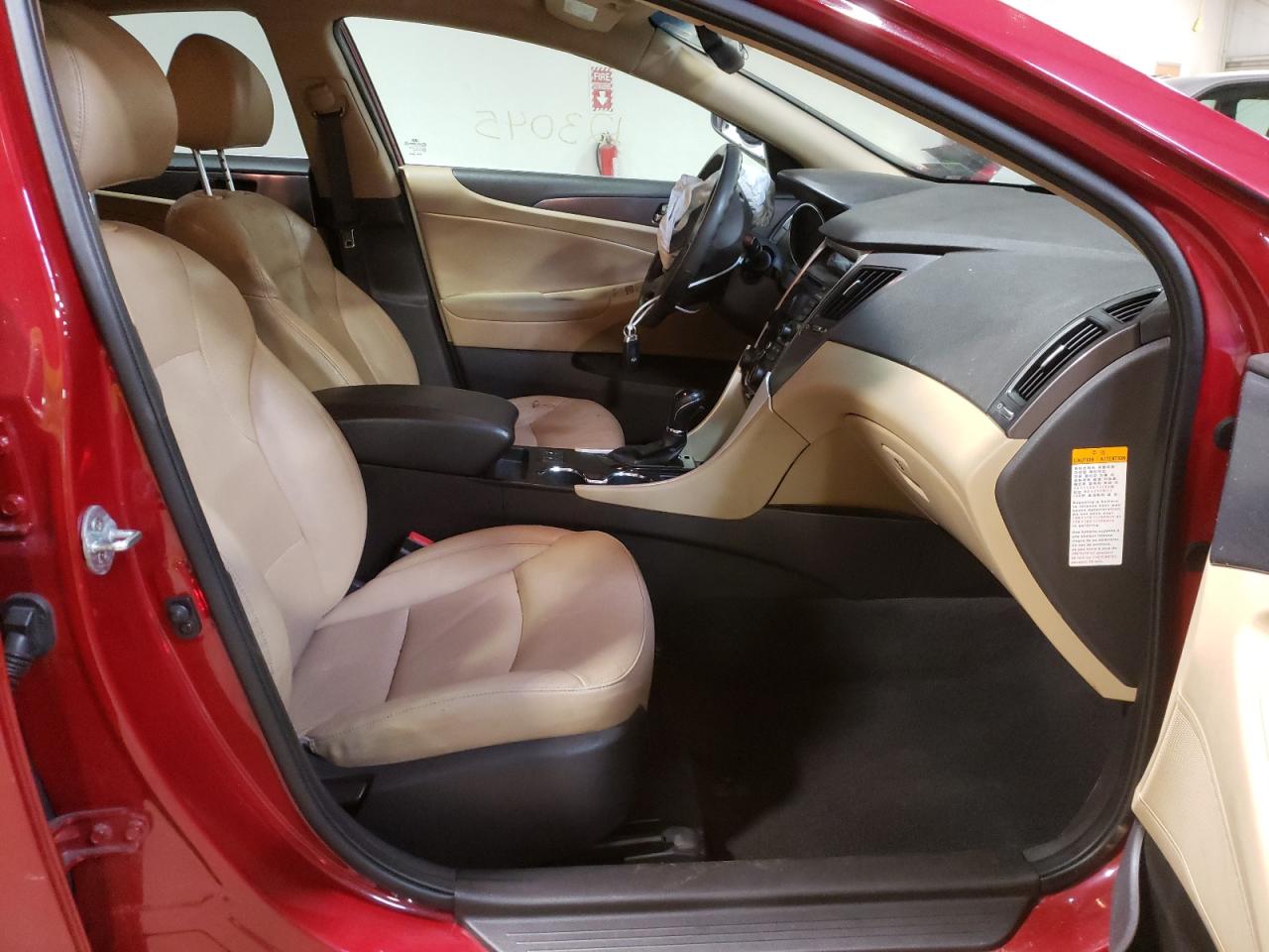 Photo 5 from auction – 2012 HYUNDAI SONATA HYB with VIN KMHEC4A4XCA059296