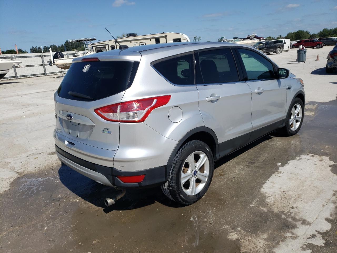 Photo 4 from auction – 2013 FORD ESCAPE SE with VIN 1FMCU9GX2DUC54831