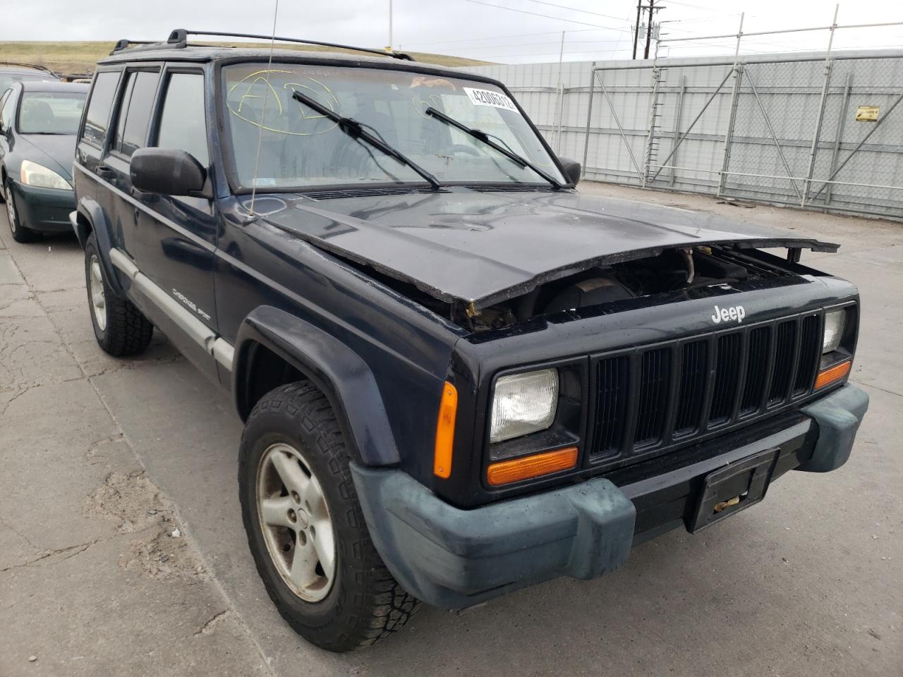 JEEP CHEROKEE 2001 with VIN 1J4FF48S41L532724 - Photo from auction