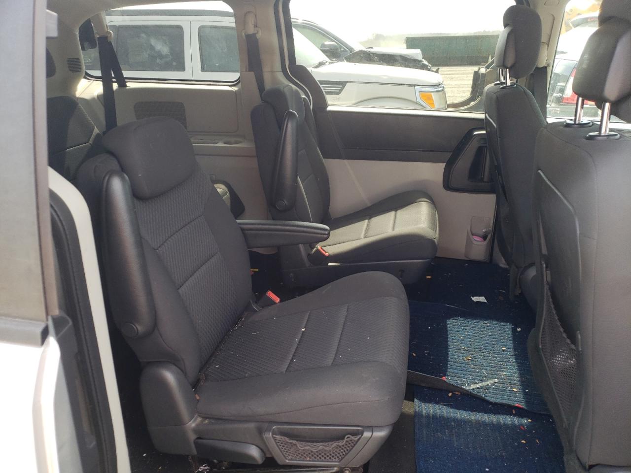 Photo 6 from auction – 2010 DODGE GRAND CARA with VIN 2D4RN5D12AR484580
