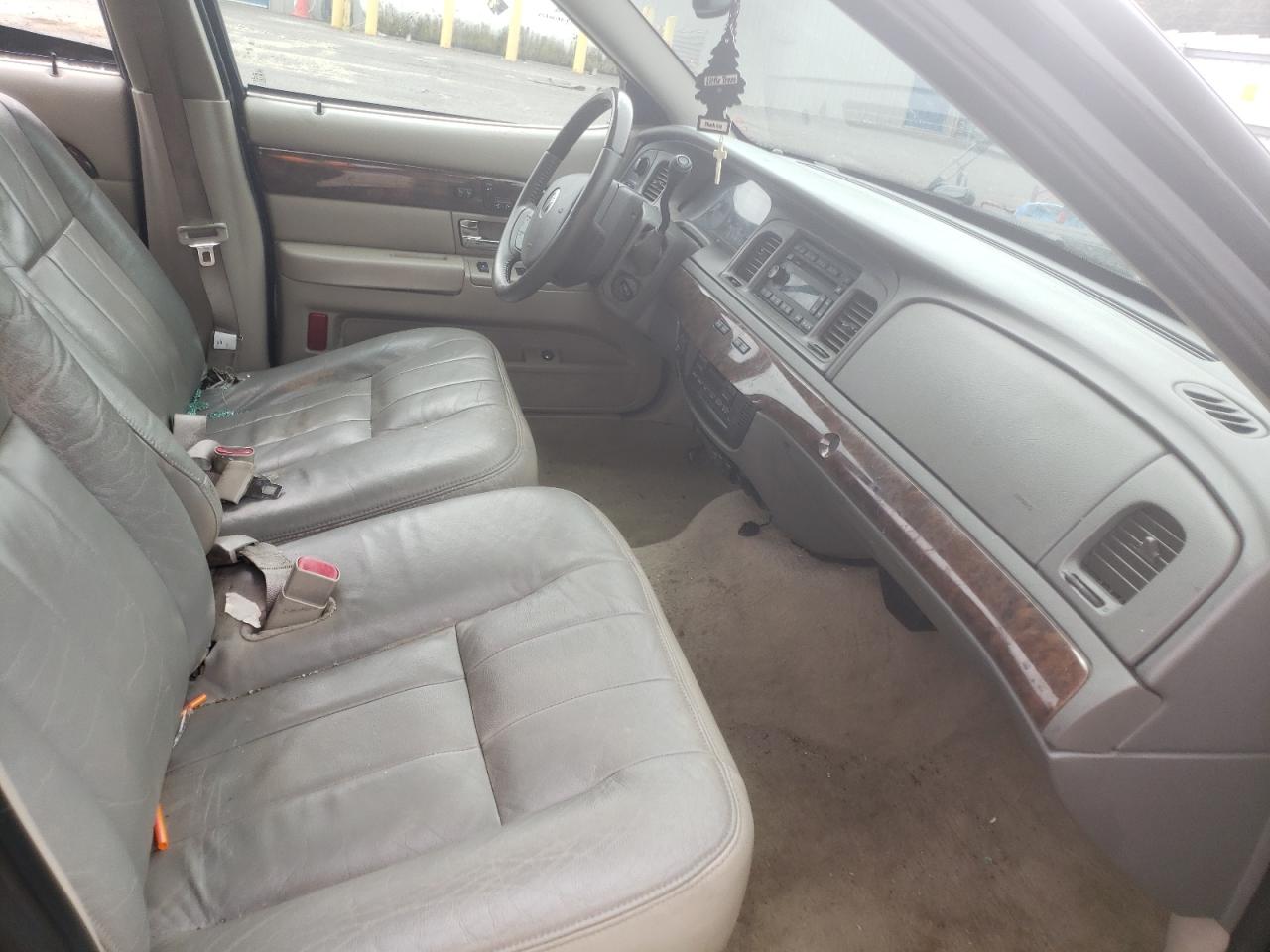 Photo 5 from auction – 2010 MERCURY GRAND MARQ with VIN 2MEBM7FV6AX601035