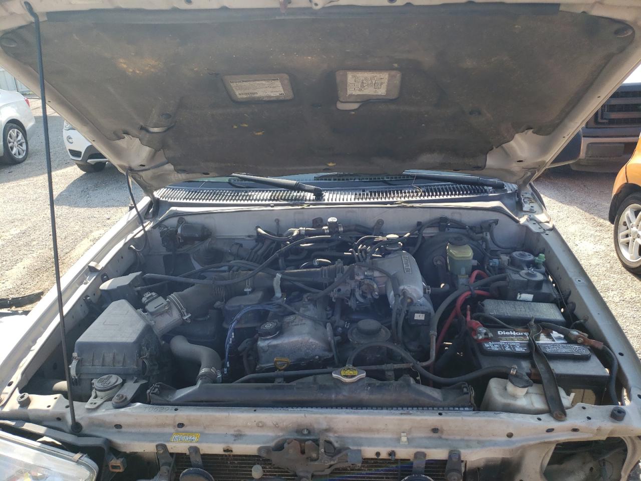Photo 7 from auction – 1999 TOYOTA 4RUNNER SR with VIN JT3HM84RXX0033293