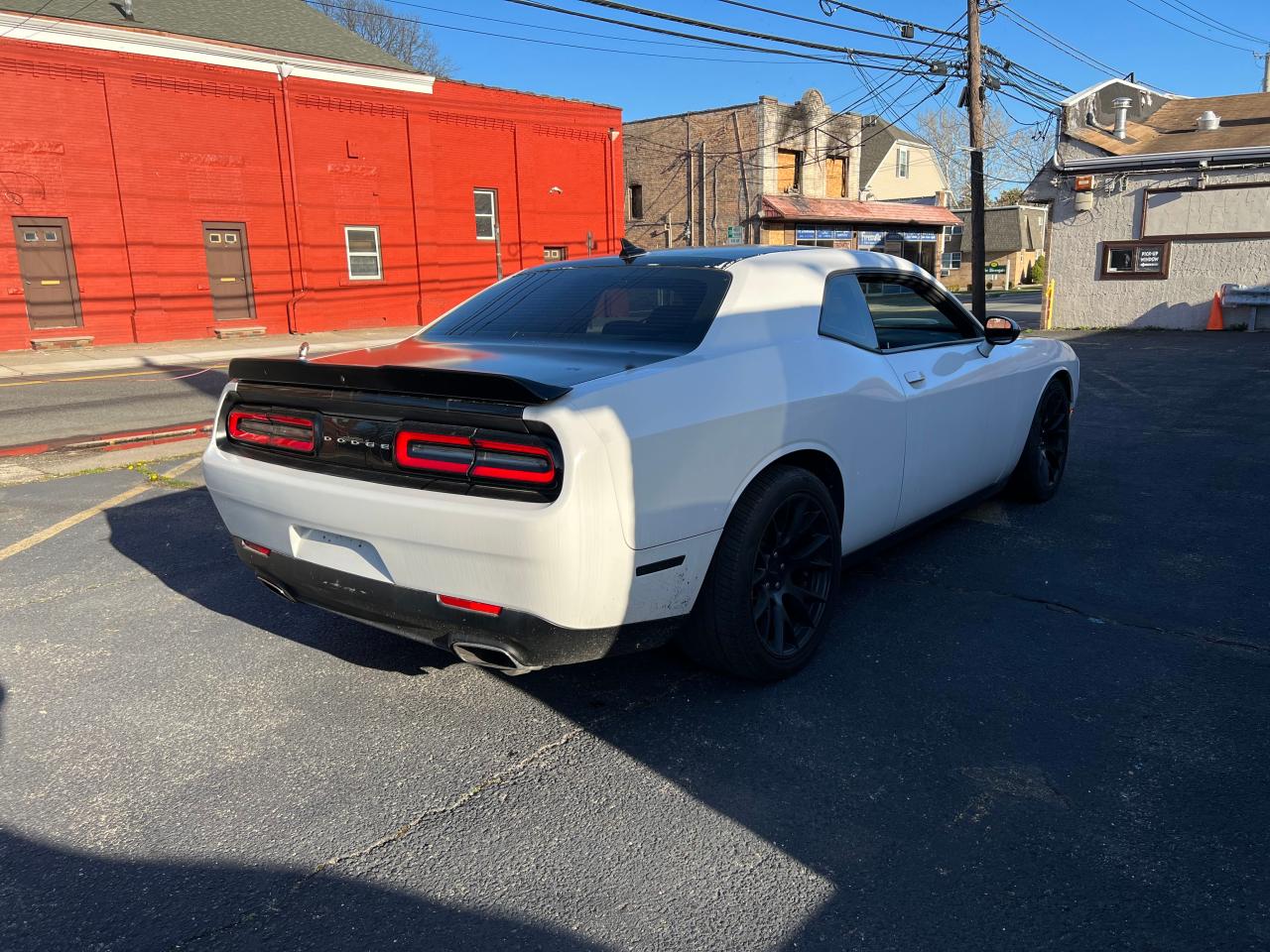 Photo 4 from auction – 2017 DODGE CHALLENGER with VIN 2C3CDZFJ5HH638231