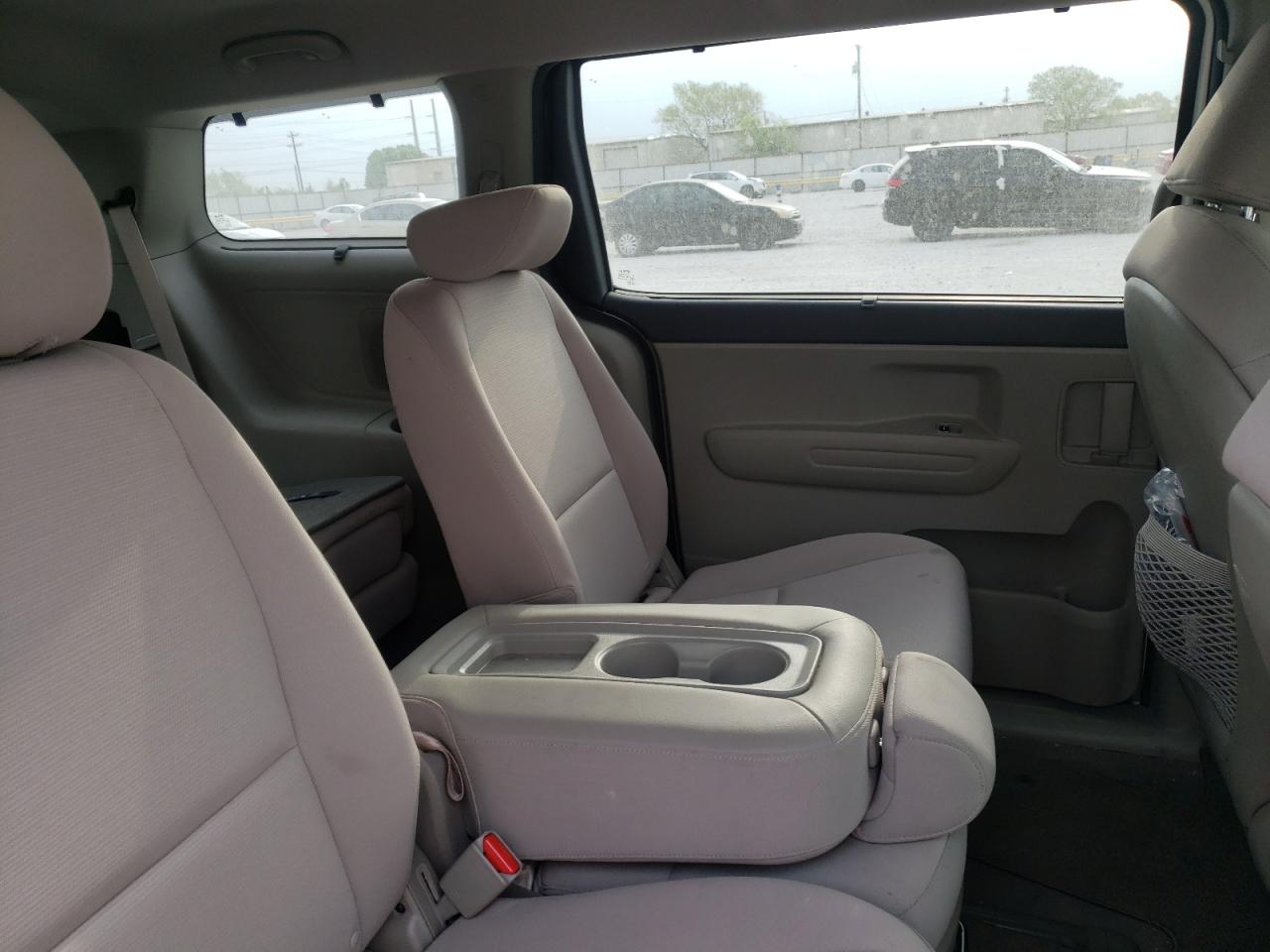 Photo 6 from auction – 2015 KIA SEDONA LX with VIN KNDMB5C15F6049777