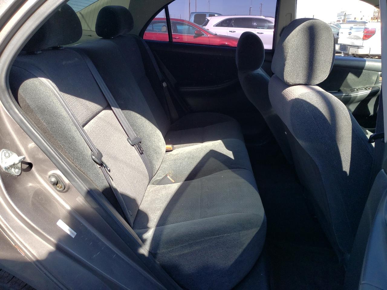 Photo 6 from auction – 2004 TOYOTA COROLLA CE with VIN 1NXBR32E14Z342186