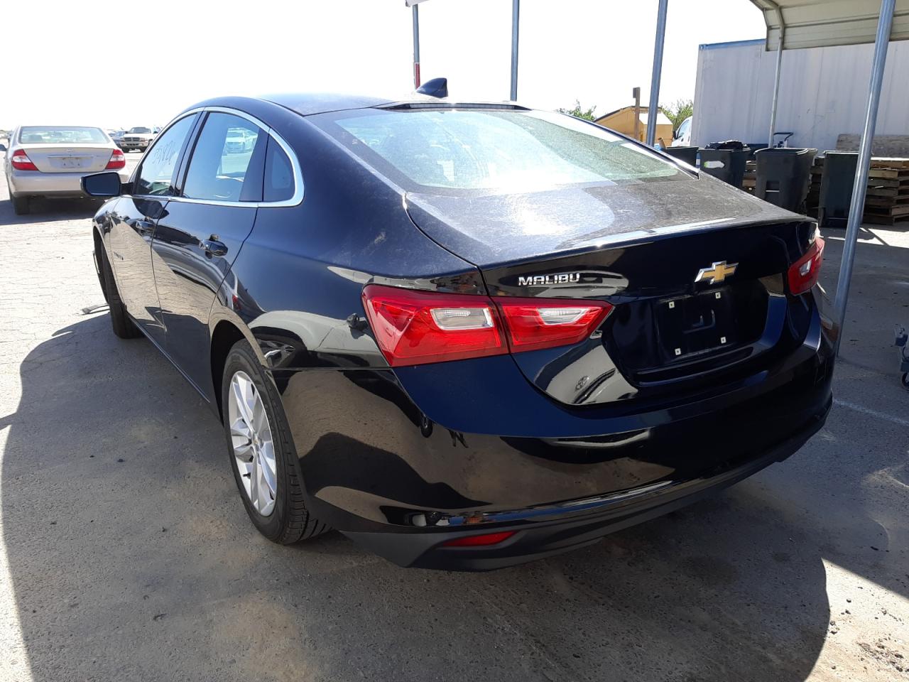 Photo 3 from auction – 2016 CHEVROLET MALIBU LT with VIN 1G1ZE5ST9GF340129