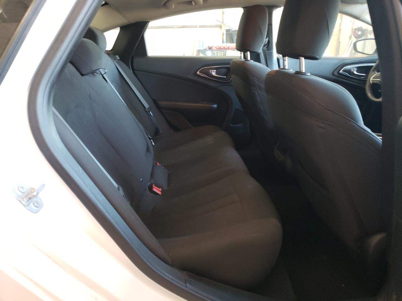 Photo 6 from auction – 2016 CHRYSLER 200 LIMITE with VIN 1C3CCCAB9GN123741