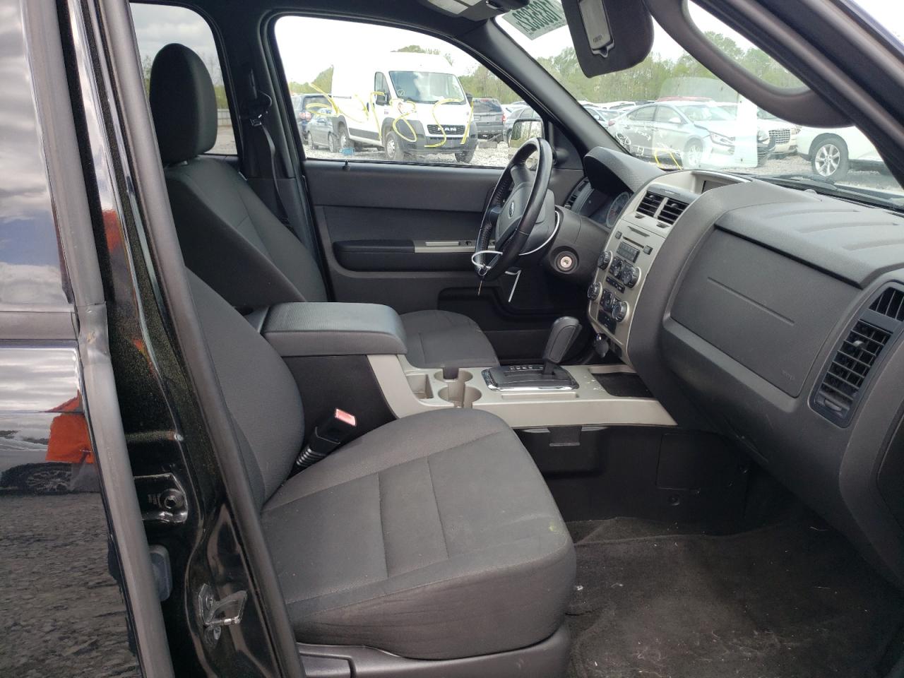 Photo 5 from auction – 2012 FORD ESCAPE XLT with VIN 1FMCU0DG4CKA77726