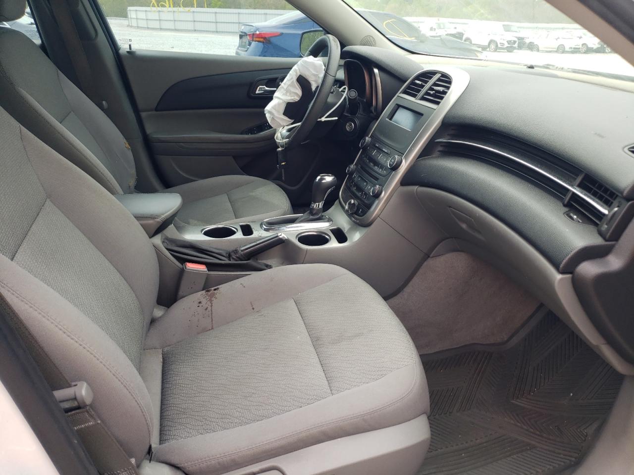 Photo 5 from auction – 2015 CHEVROLET MALIBU LS with VIN 1G11B5SL1FF115093