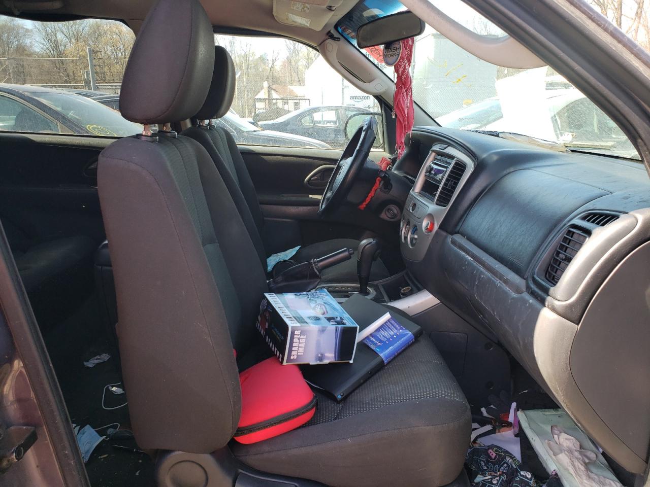 Photo 5 from auction – 2006 MAZDA TRIBUTE S with VIN 4F2YZ04196KM22888