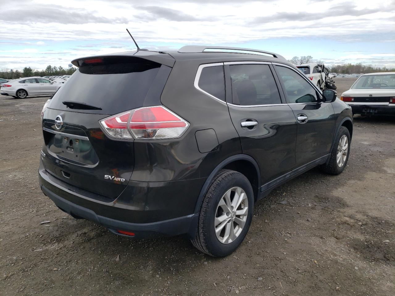 Photo 4 from auction – 2015 NISSAN ROGUE S with VIN 5N1AT2MV3FC897542
