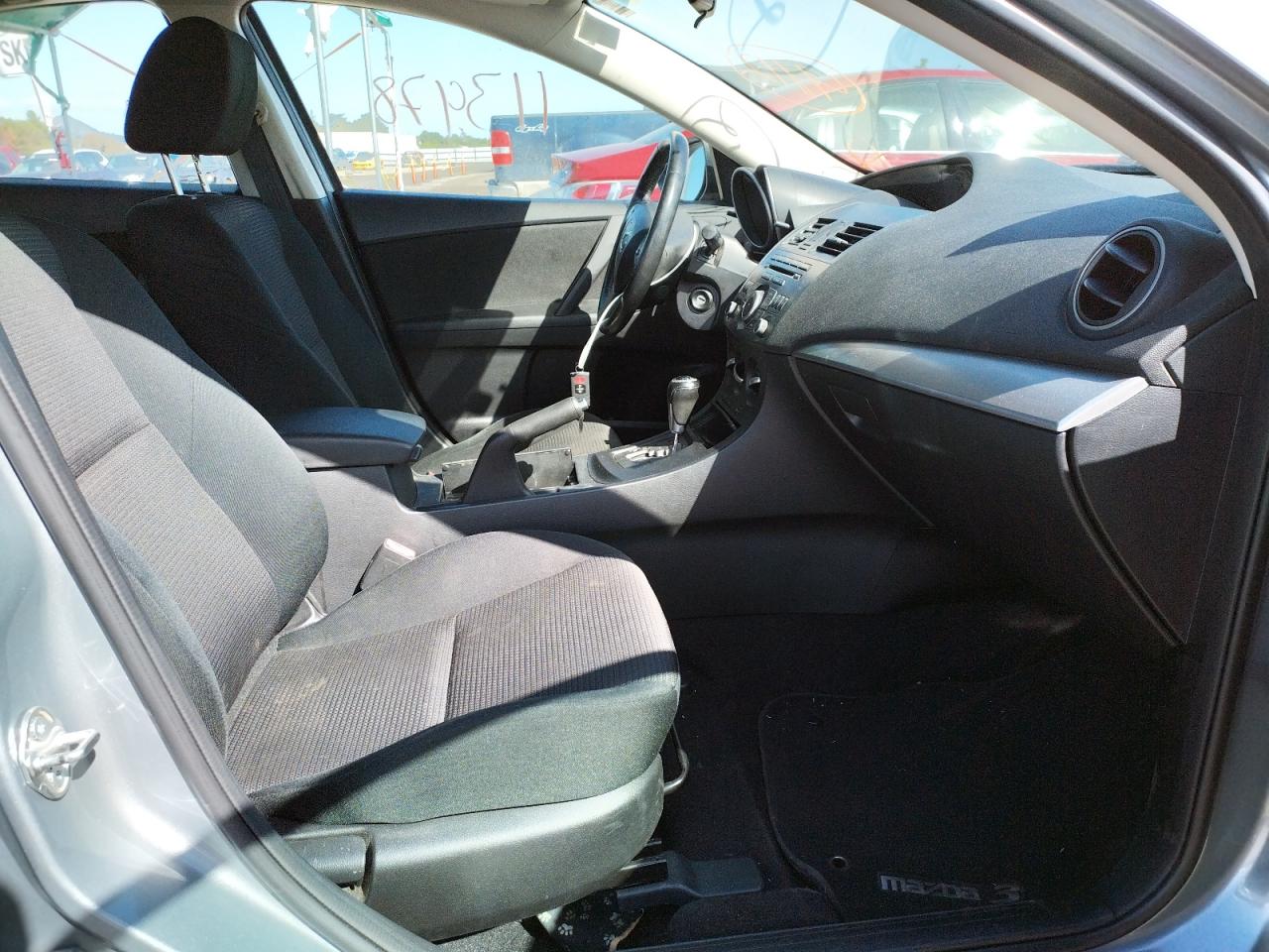 Photo 5 from auction – 2012 MAZDA 3 I with VIN JM1BL1L82C1632617
