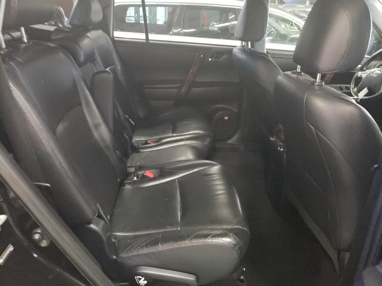 Photo 6 from auction – 2011 TOYOTA HIGHLANDER with VIN JTEDC3EH5B2002676