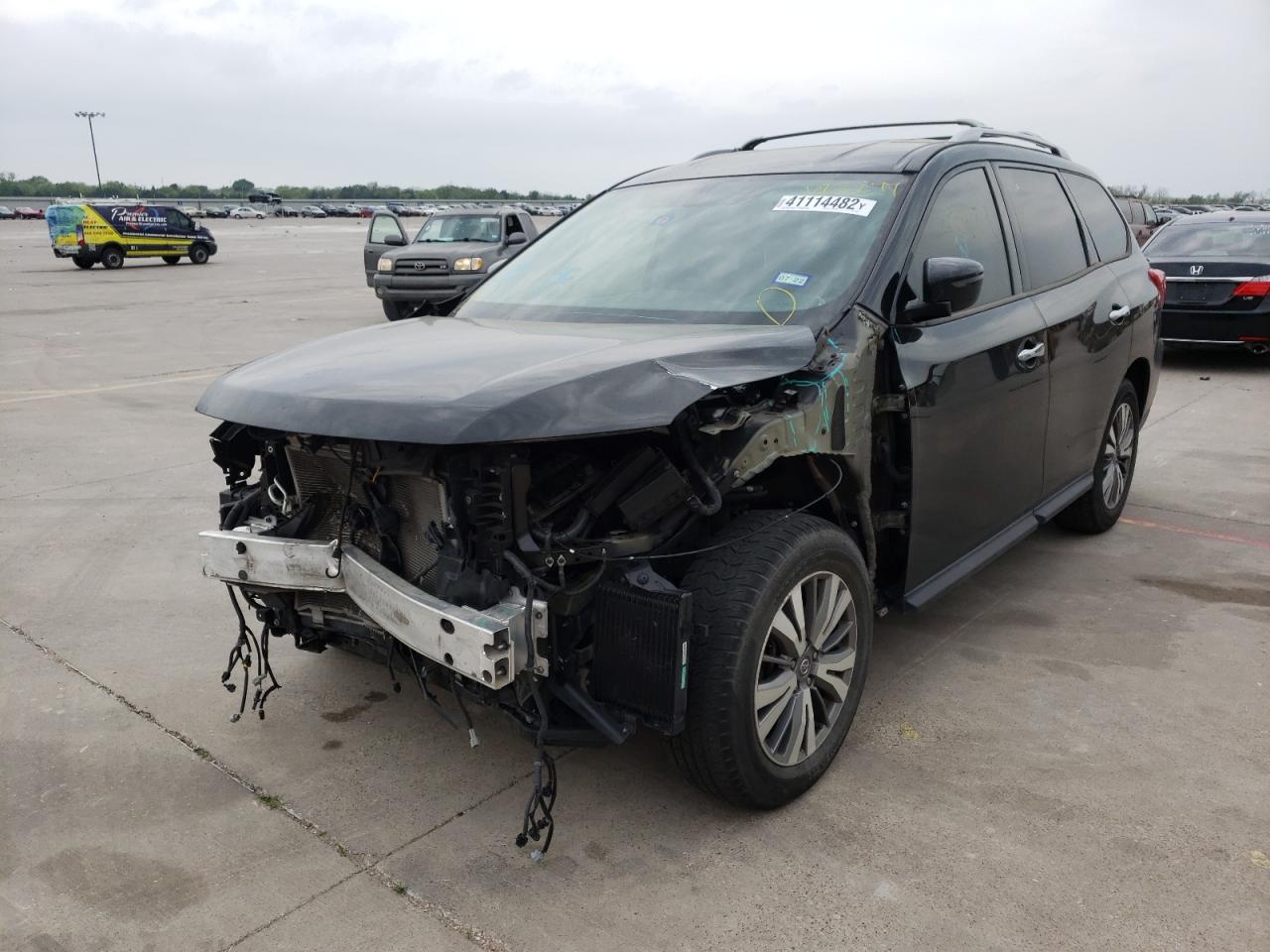 Photo 2 from auction – 2019 NISSAN PATHFINDER with VIN 5N1DR2MN9KC622277