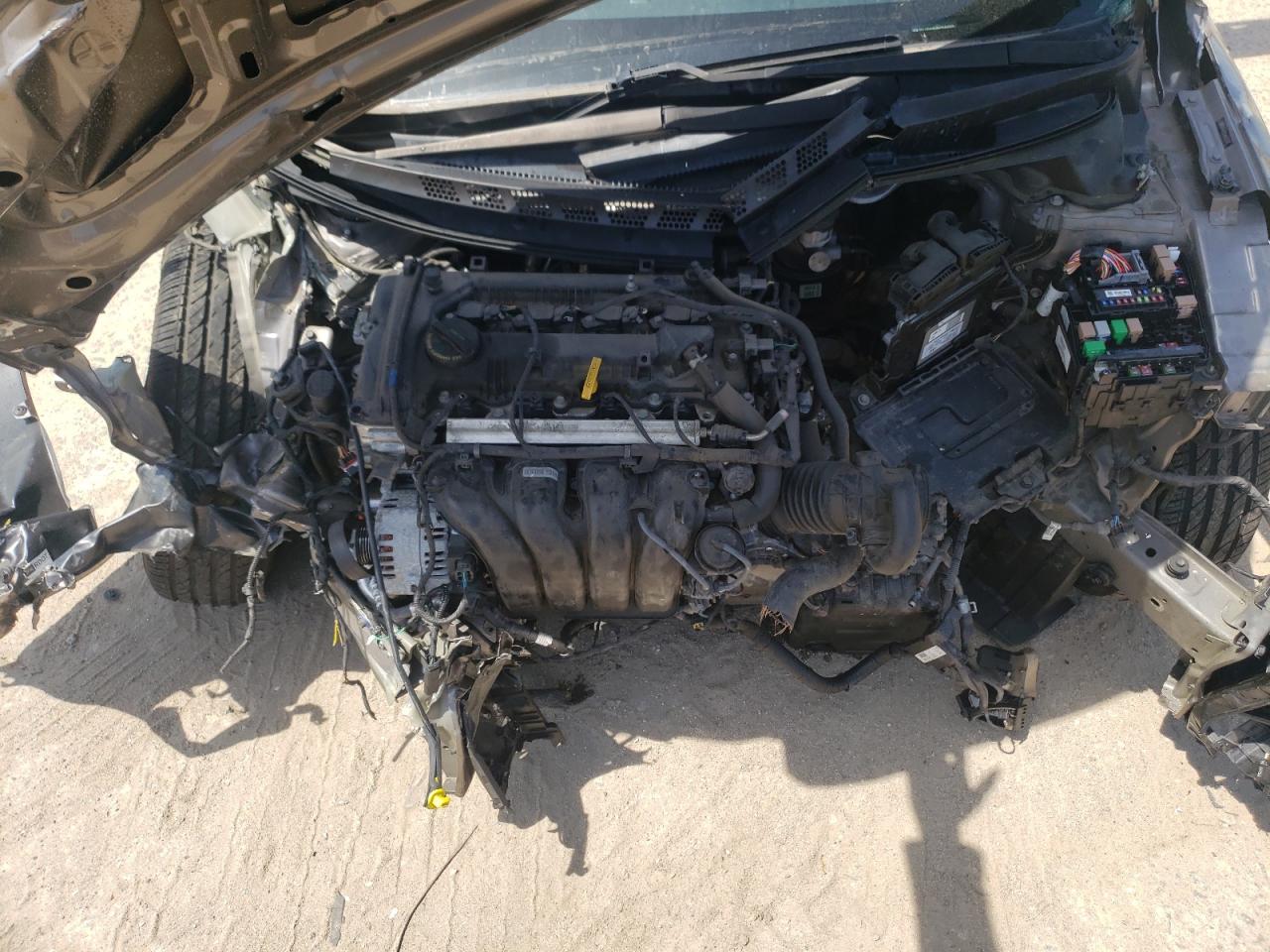 Photo 7 from auction – 2016 HYUNDAI ELANTRA SE with VIN 5NPDH4AE8GH692694