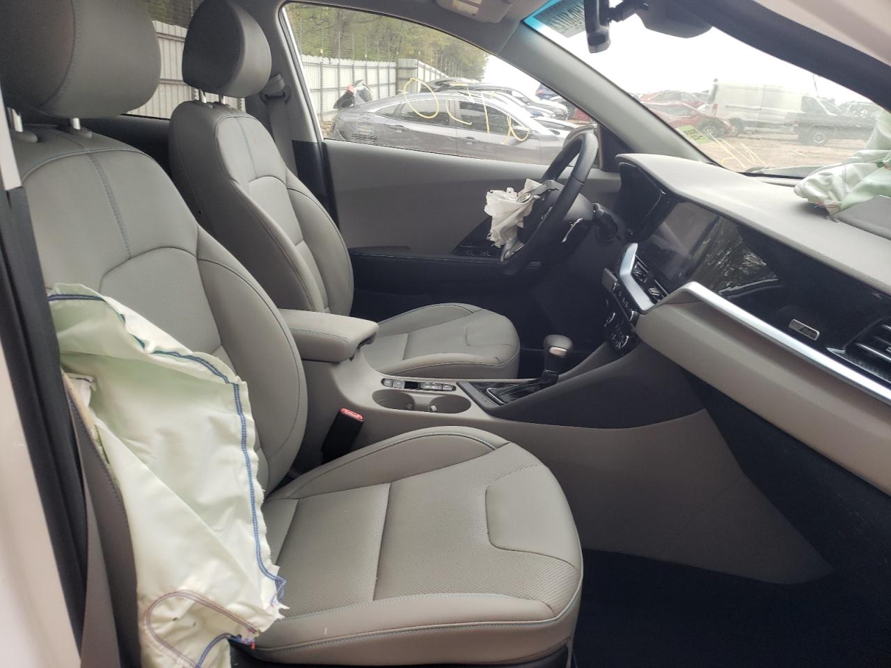 Photo 5 from auction – 2021 KIA NIRO EX PR with VIN KNDCC3LD7M5477960