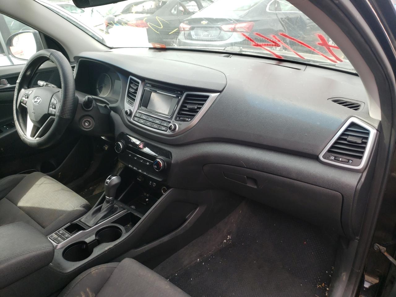 Photo 9 from auction – 2017 HYUNDAI TUCSON LIM with VIN KM8J3CA49HU323560