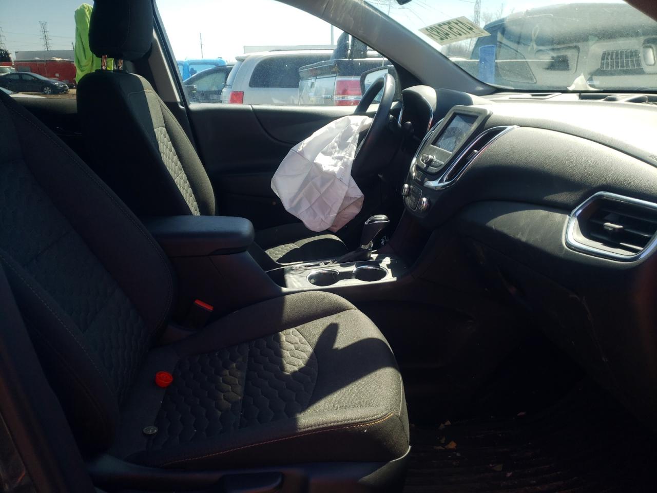 Photo 5 from auction – 2020 CHEVROLET EQUINOX LT with VIN 3GNAXJEV5LS522234