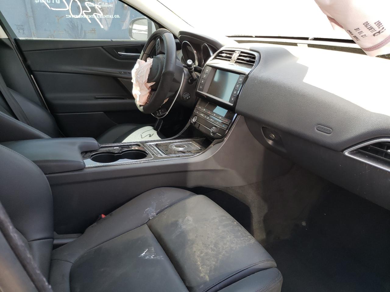 Фото 5 с аукциона – 2017 JAGUAR XE с VIN SAJAR4BN6HCP10235