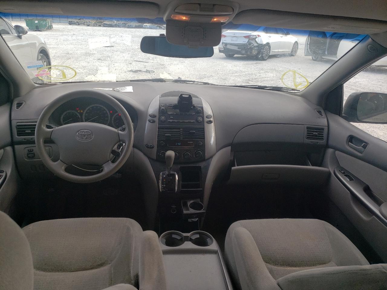 Photo 9 from auction – 2007 TOYOTA SIENNA CE with VIN 5TDZK23C97S013131