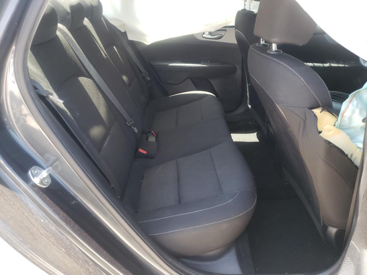 Photo 6 from auction – 2019 KIA FORTE FE with VIN 3KPF24AD1KE120137