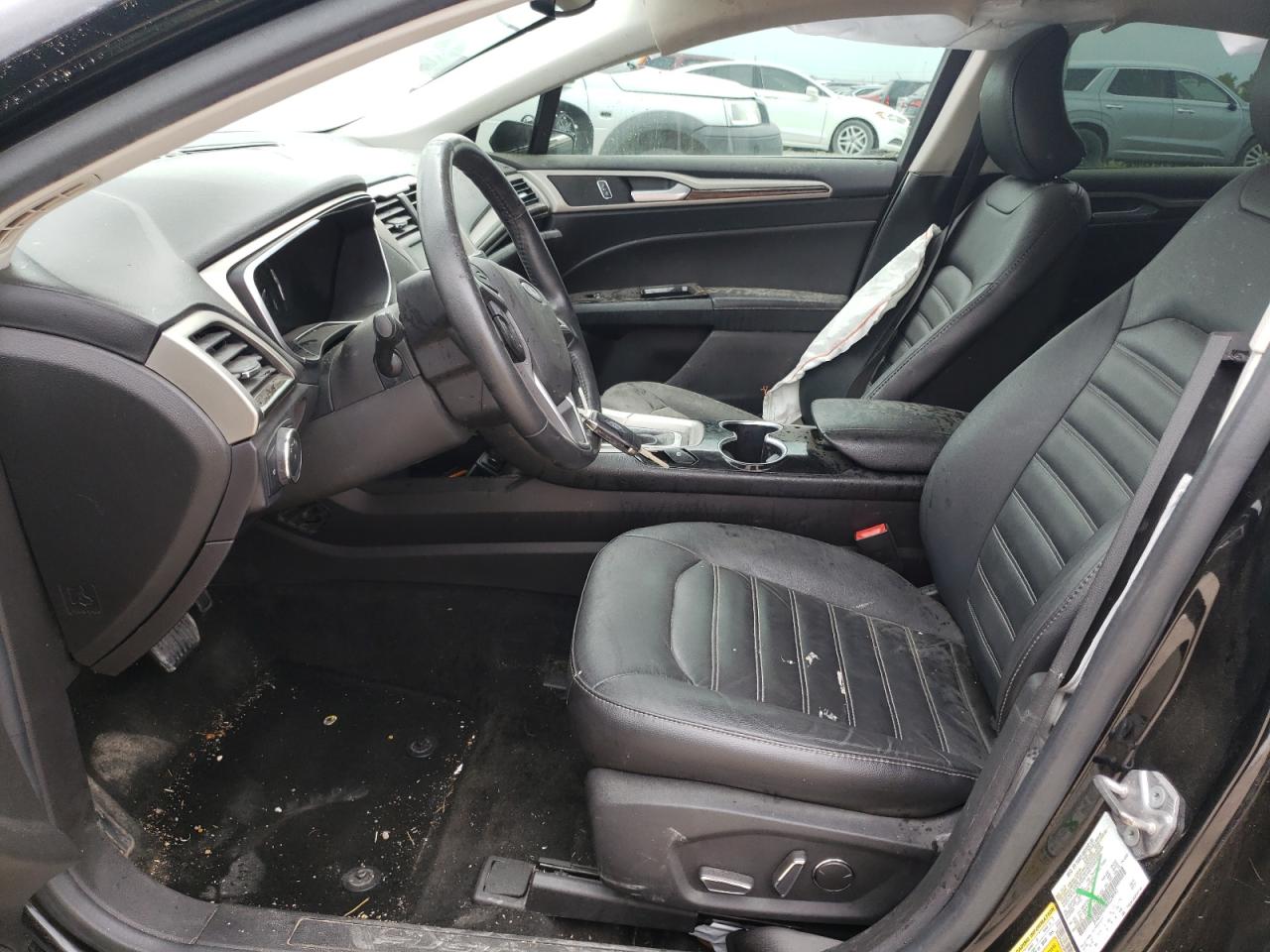 Photo 5 from auction – 2016 FORD FUSION SE with VIN 3FA6P0HDXGR328992