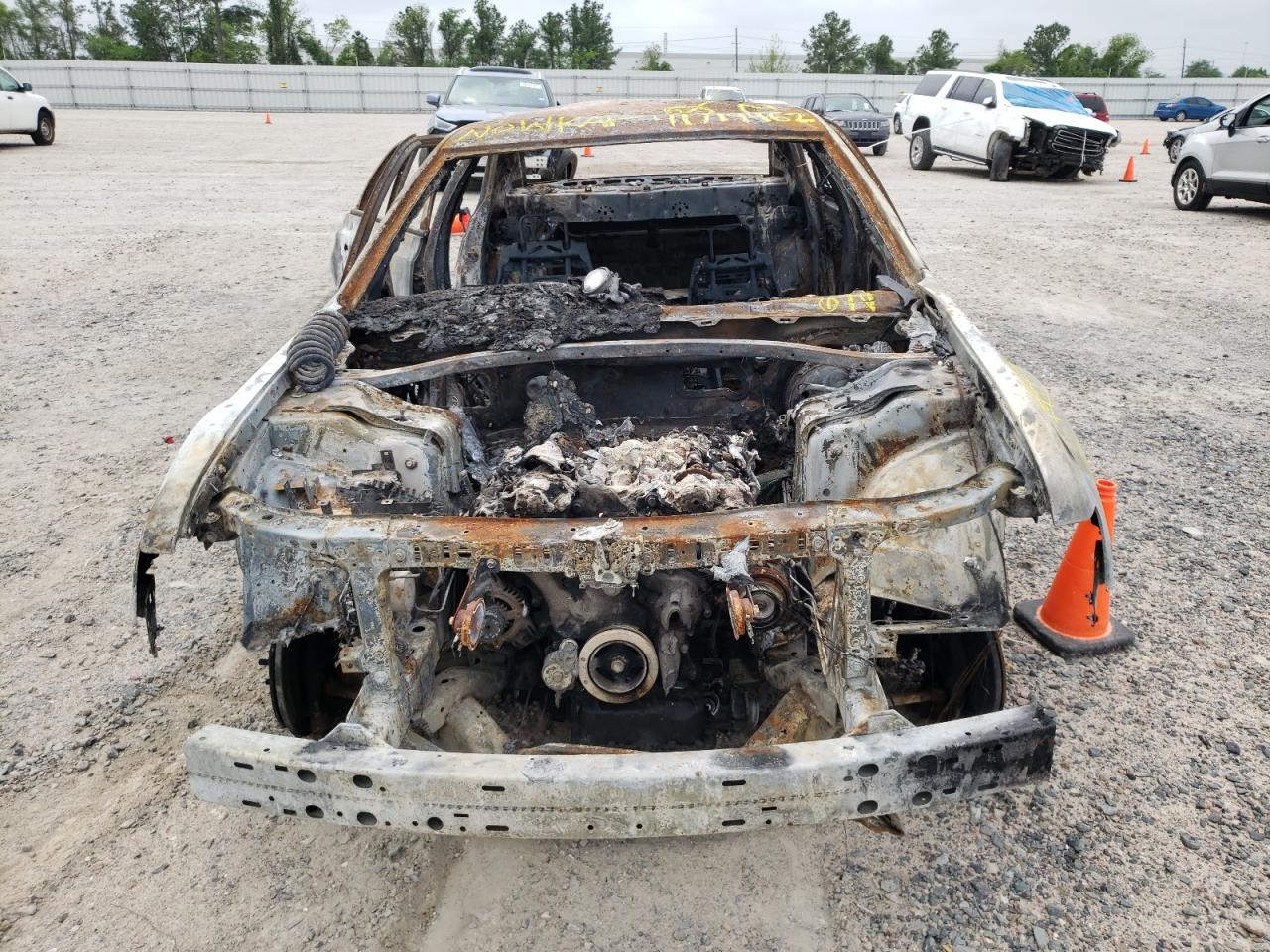 Photo 9 from auction – 2015 CHRYSLER 300 LIMITE with VIN 2C3CCAAG4FH920535