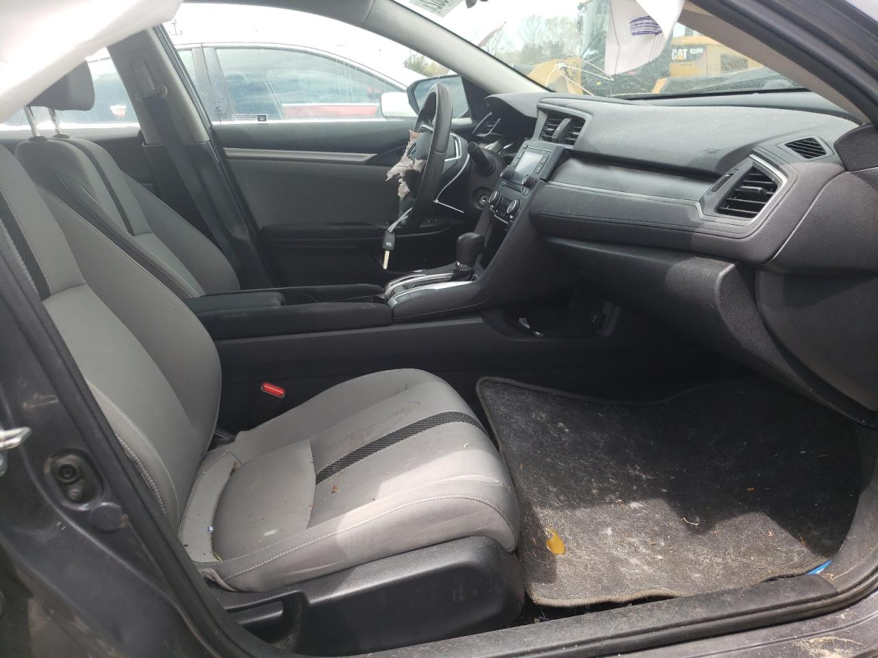 Photo 5 from auction – 2017 HONDA CIVIC LX with VIN 2HGFC2F54HH555123