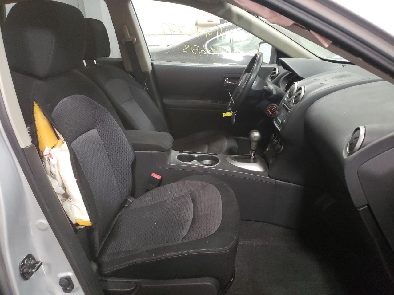 Photo 5 from auction – 2011 NISSAN ROGUE S with VIN JN8AS5MV2BW268246