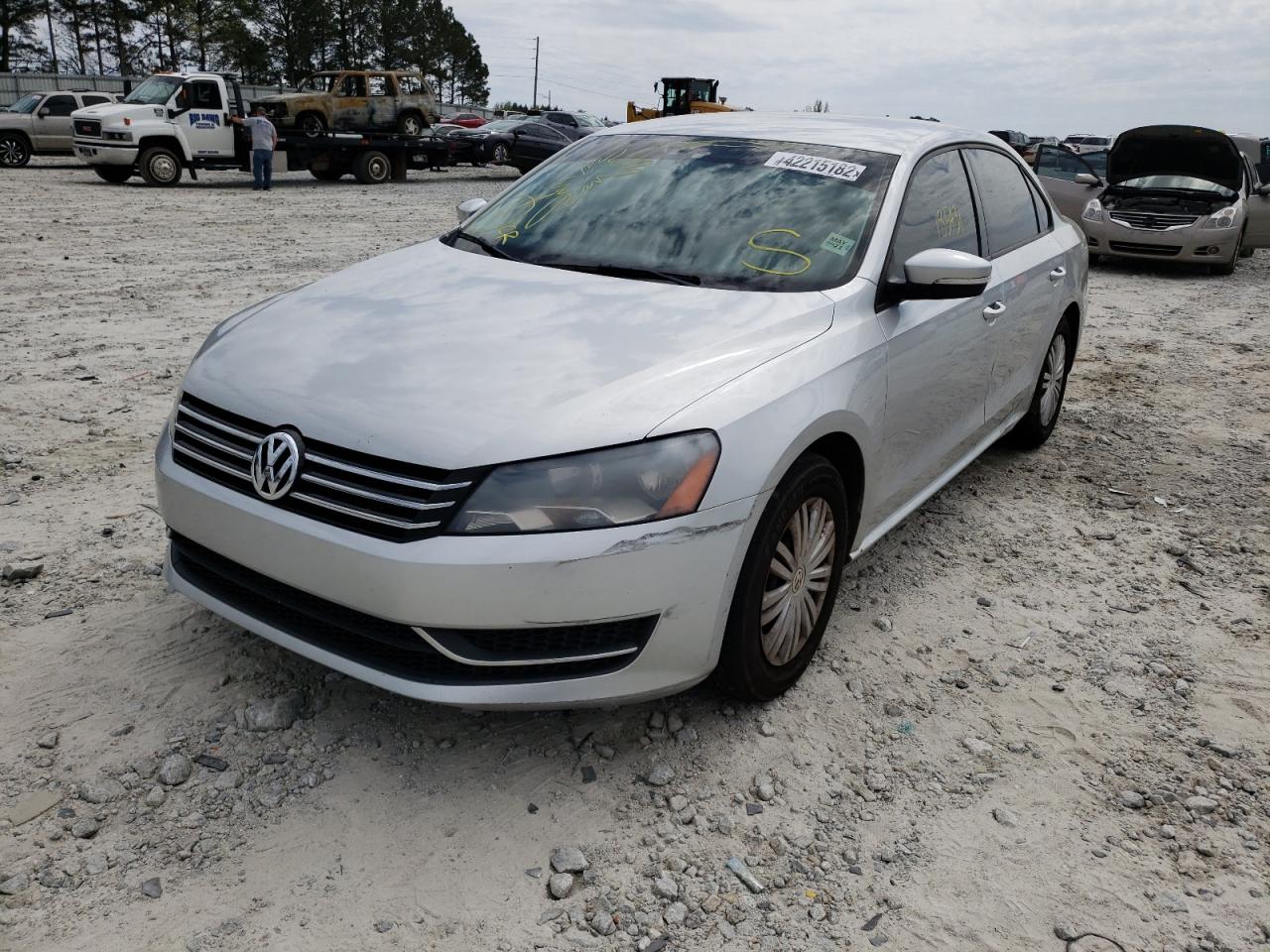 Photo 2 from auction – 2014 VOLKSWAGEN PASSAT S with VIN 1VWAS7A38EC070526