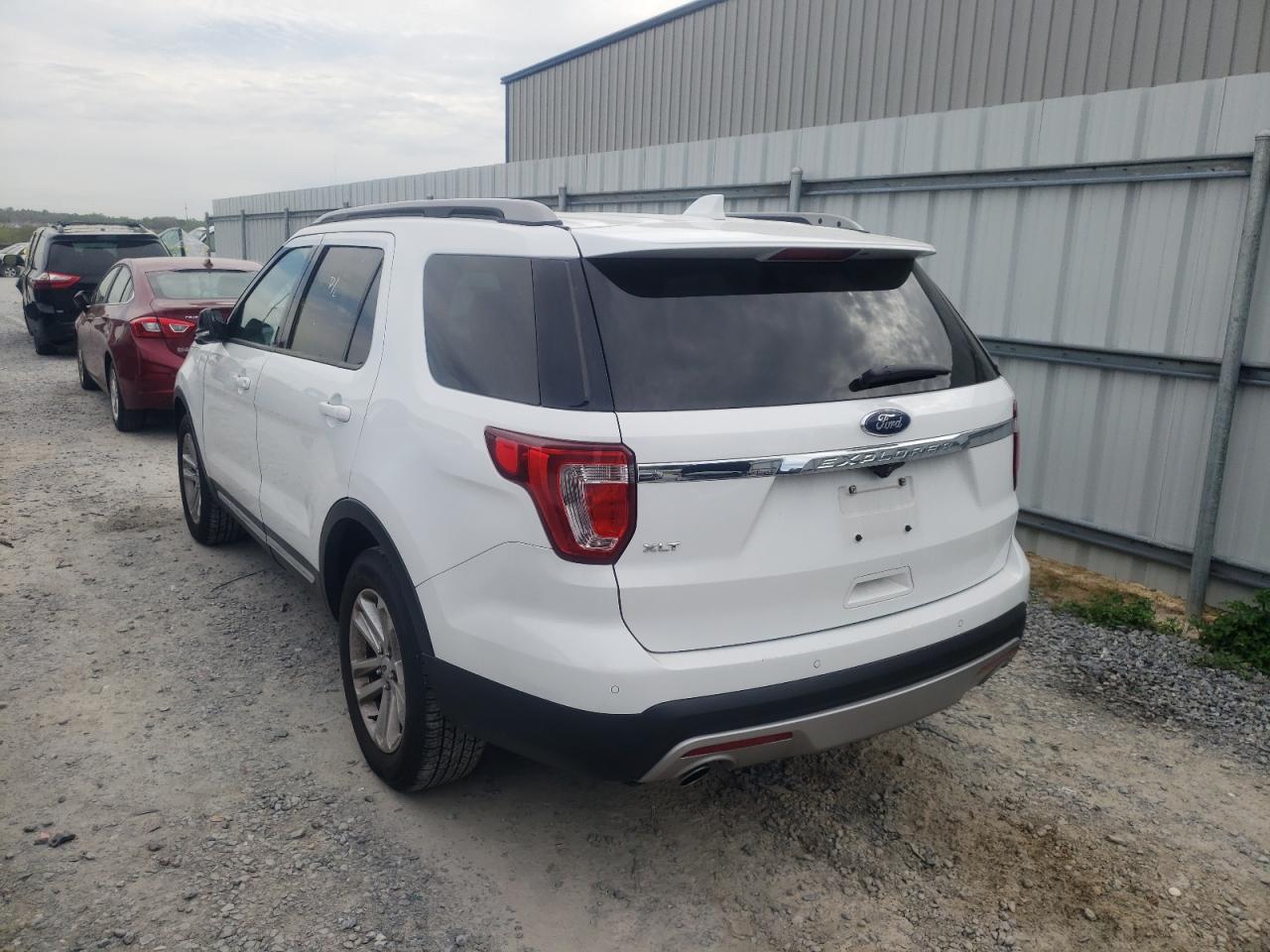 Photo 3 from auction – 2017 FORD EXPLORER X with VIN 1FM5K7D89HGC99818