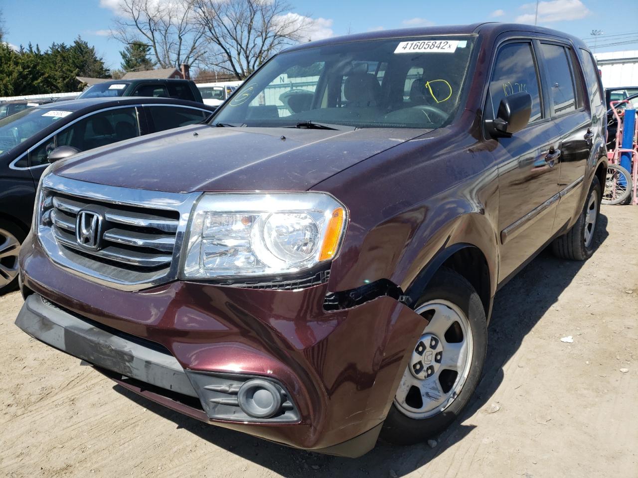 Photo 2 from auction – 2014 HONDA PILOT LX with VIN 5FNYF4H29EB044361