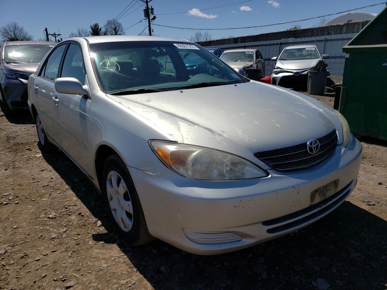 TOYOTA CAMRY LE 2002 with VIN 4T1BE32KX2U002551 - Photo from auction