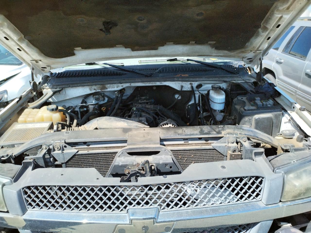 Photo 7 from auction – 2005 CHEVROLET SILVERADO with VIN 1GCHC24U25E240938