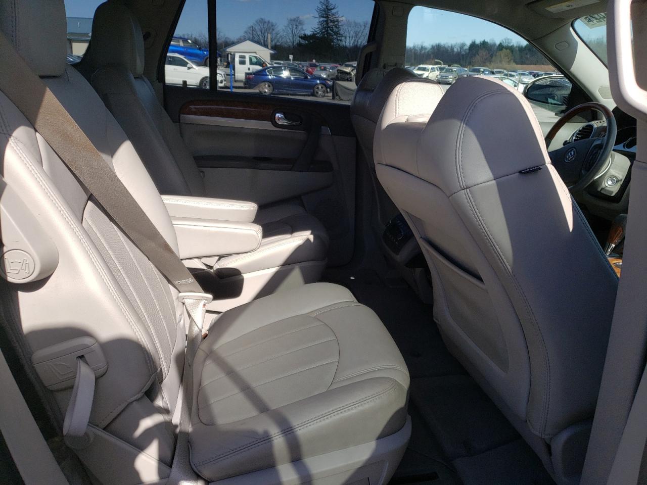 Photo 6 from auction – 2011 BUICK ENCLAVE CX with VIN 5GAKVCED8BJ230598