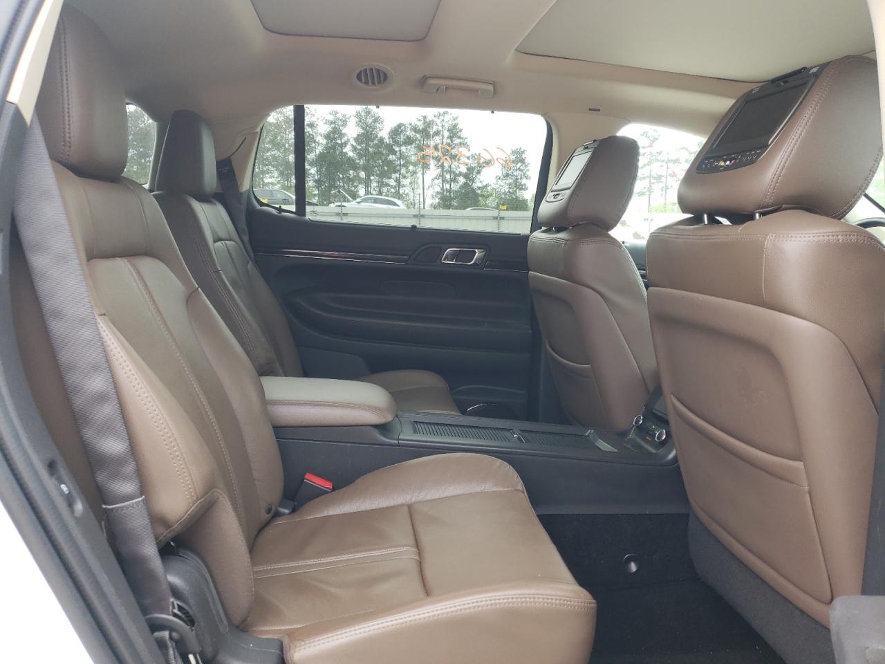 Zdjęcie 6 z aukcji – 2015 LINCOLN MKT z VIN 2LMHJ5AT1FBL04421