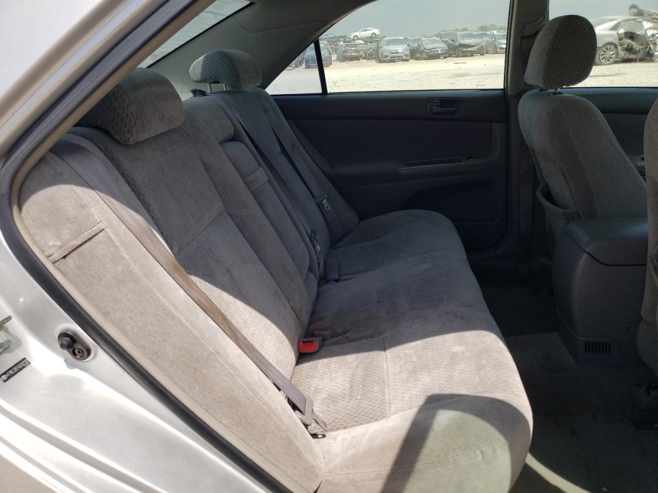 Photo 6 from auction – 2004 TOYOTA CAMRY LE with VIN 4T1BE32K54U337137