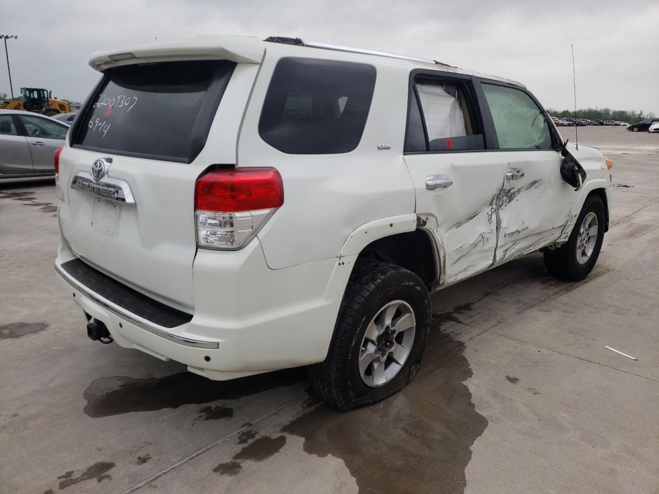 Photo 4 from auction – 2010 TOYOTA 4RUNNER SR with VIN JTEZU5JR2A5001740
