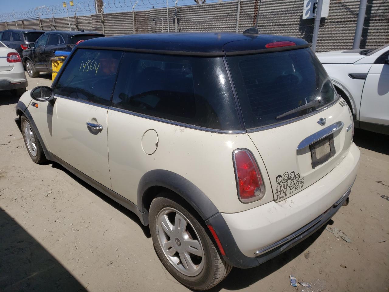 Photo 16 from auction – 2006 MINI COOPER with VIN WMWRC33516TK67546
