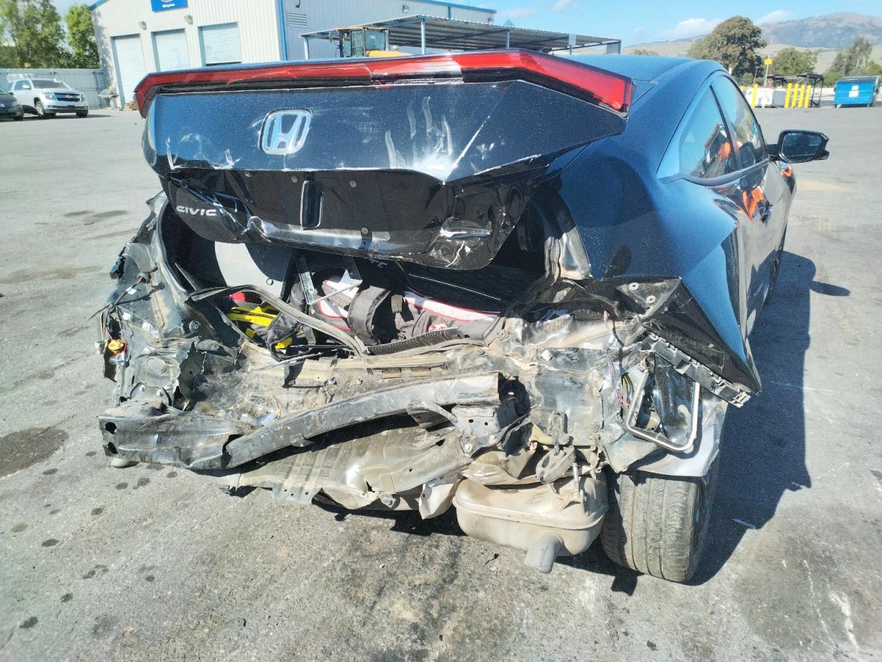 Photo 9 from auction – 2017 HONDA CIVIC EX with VIN 2HGFC3B35HH352171