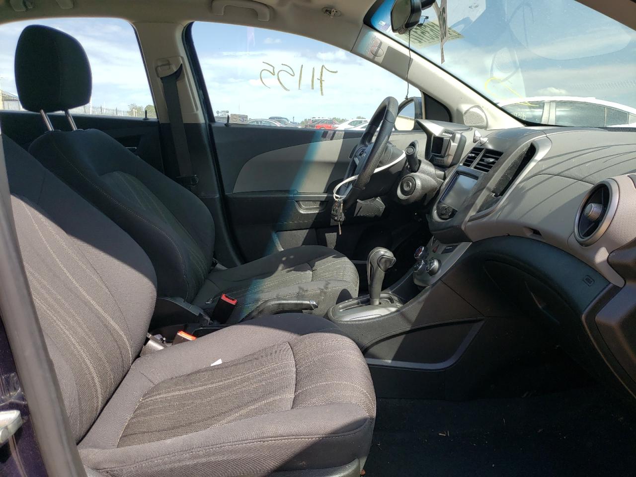 Photo 5 from auction – 2015 CHEVROLET SONIC LT with VIN 1G1JC5SH5F4218702