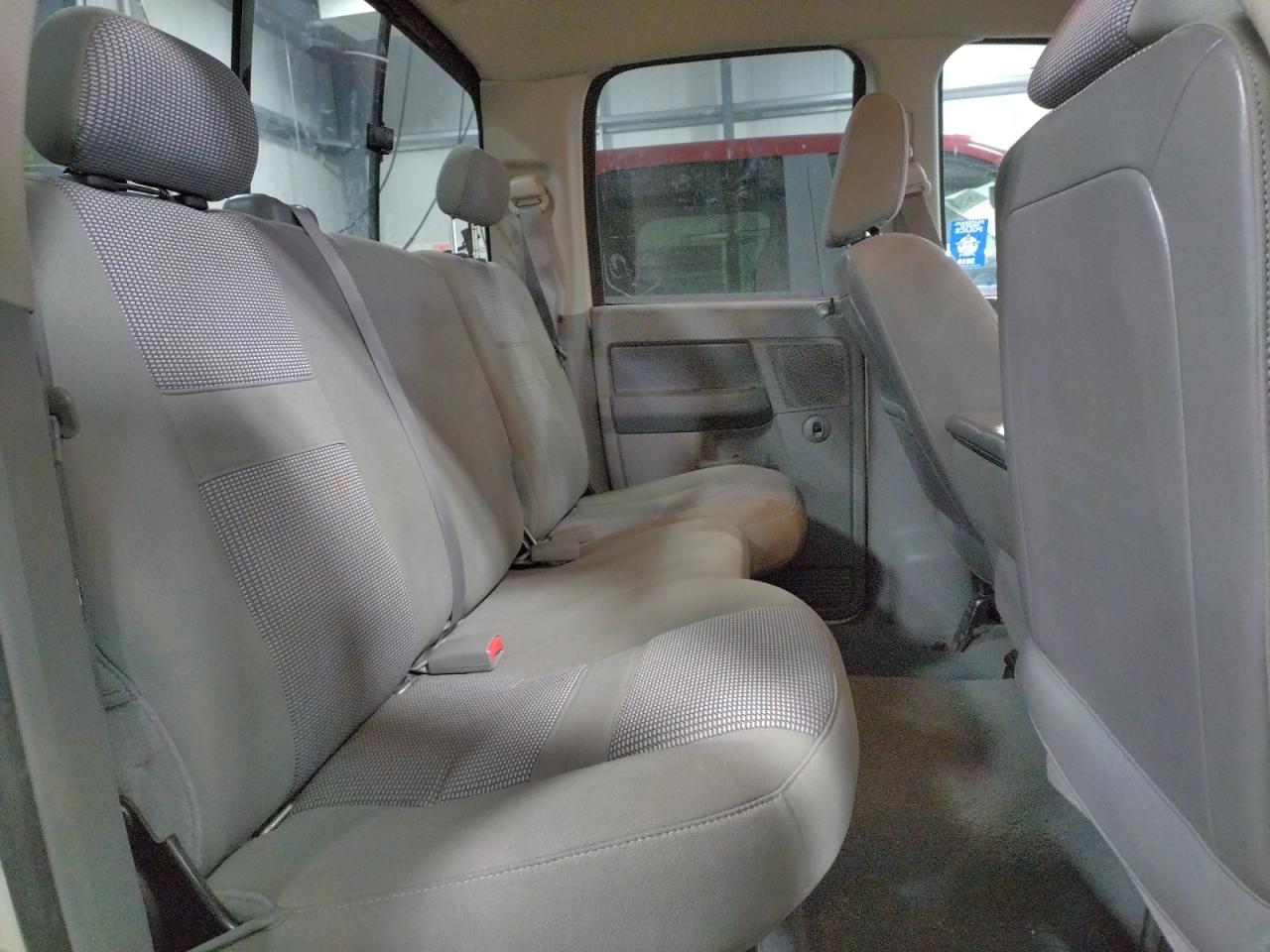 Photo 6 from auction – 2006 DODGE RAM 1500 S with VIN 1D7HU18226J189732