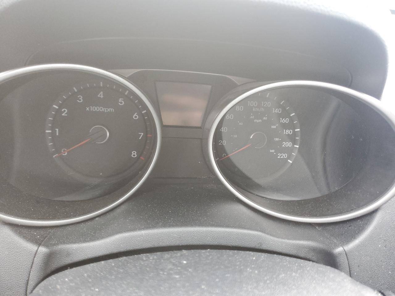 Photo 8 from auction – 2012 HYUNDAI TUCSON GL with VIN KM8JT3AC4CU476864