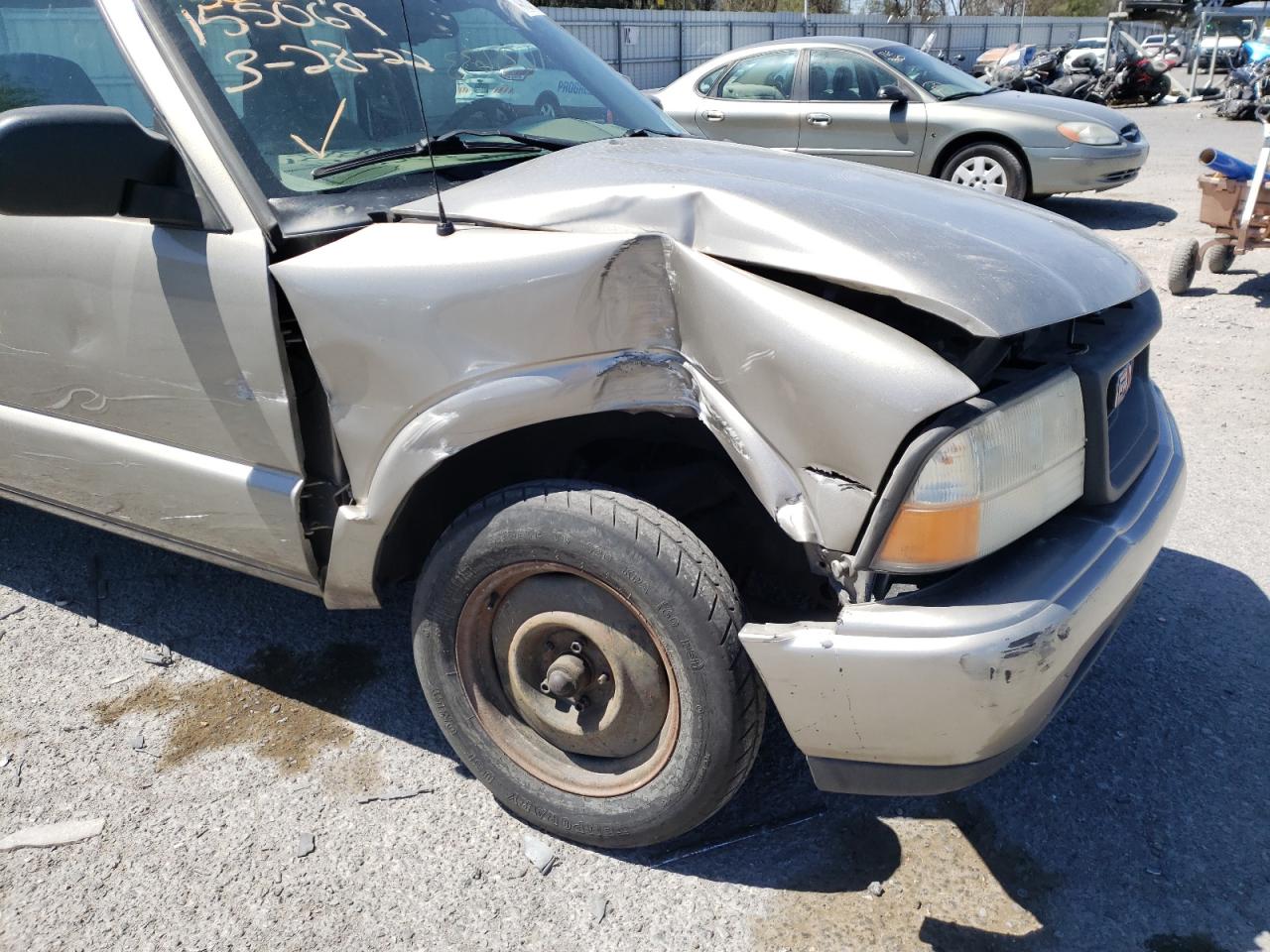 Photo 9 from auction – 2000 GMC SONOMA with VIN 1GTCS1956YK255618