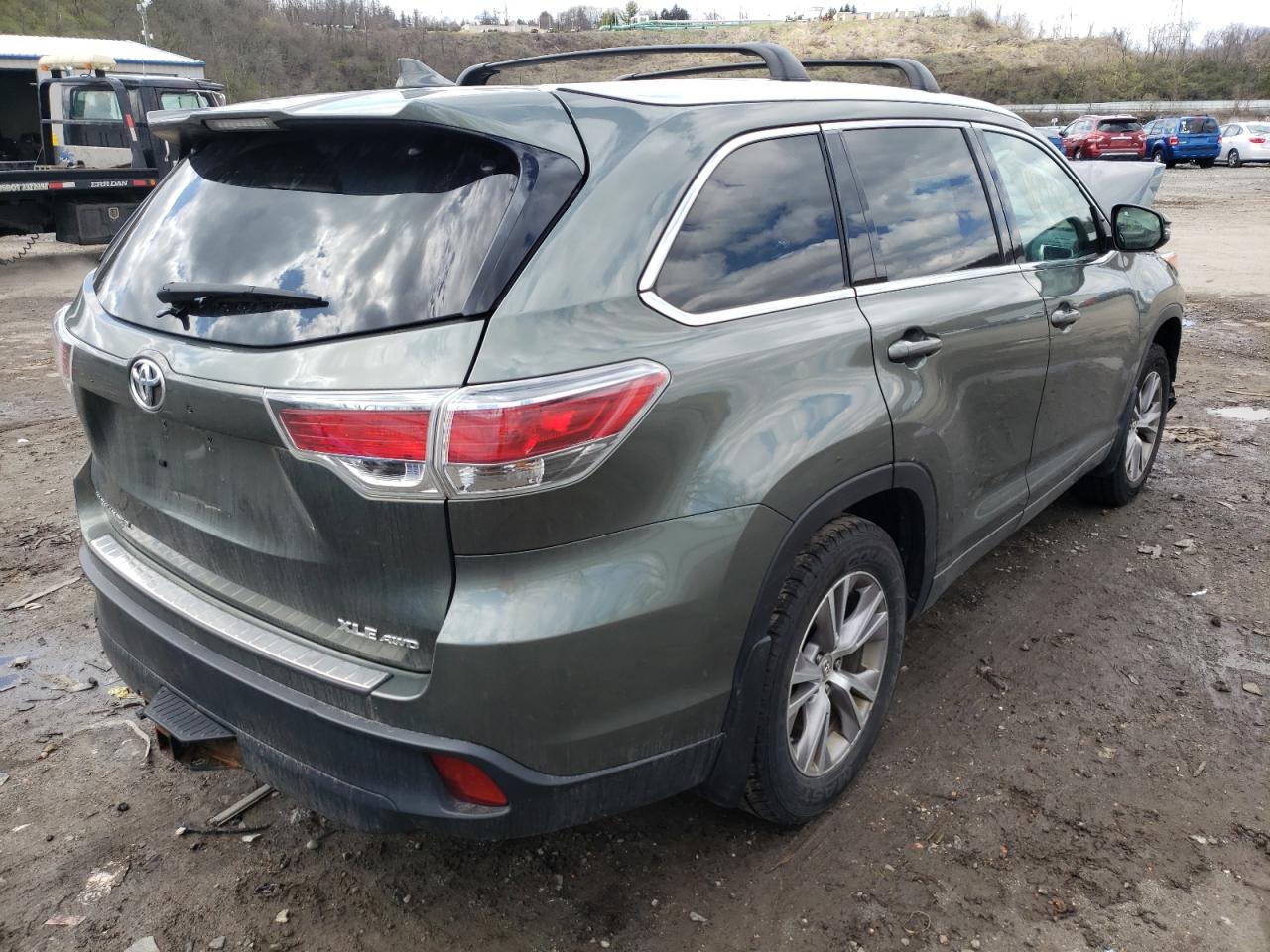 صورة رقم 4 من المزاد - 2014 TOYOTA HIGHLANDER مع VIN 5TDJKRFH5ES004842