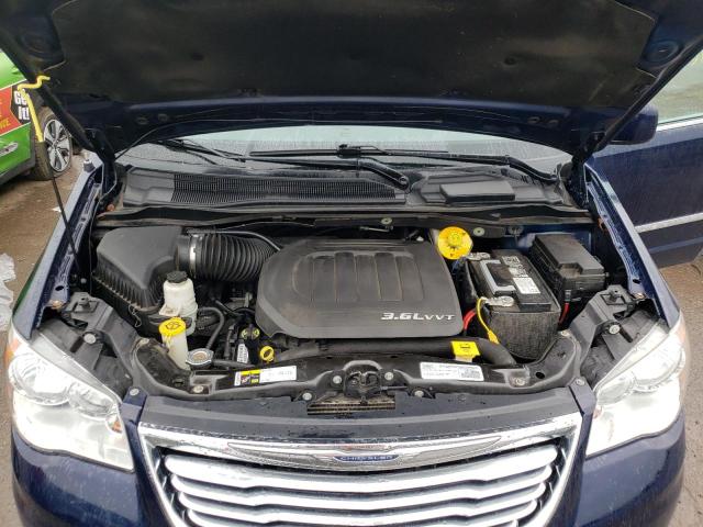 Photo 7 from auction – 2016 CHRYSLER TOWN & COU with VIN 2C4RC1BGXGR294991